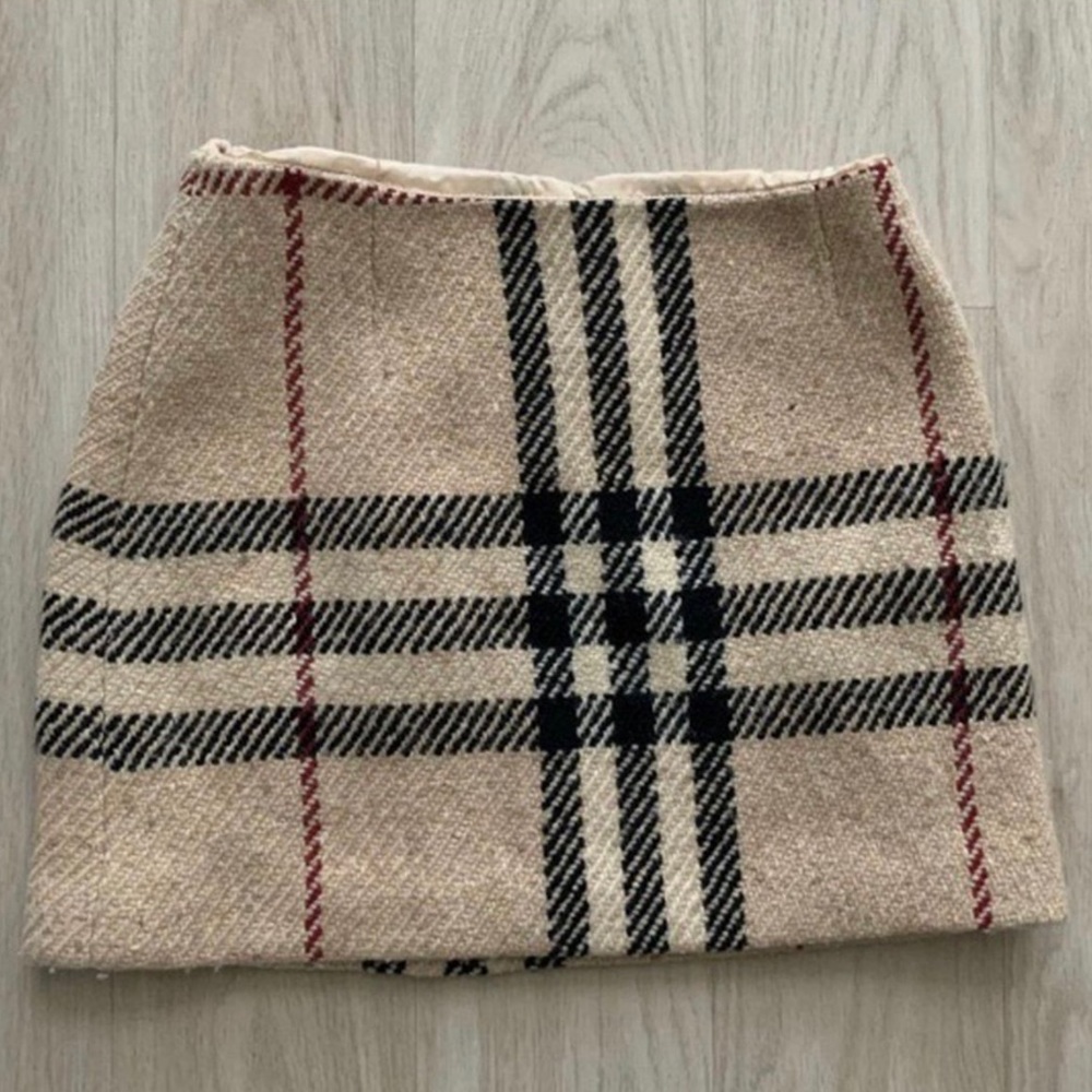 Burberry skirt